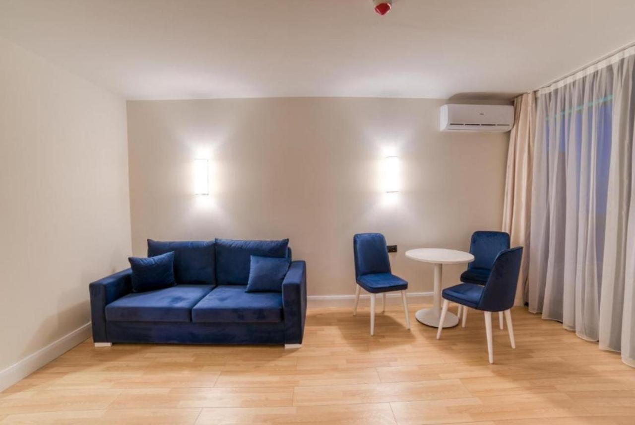 Orbi City Sea Side & Sea View Apartments 巴统 外观 照片