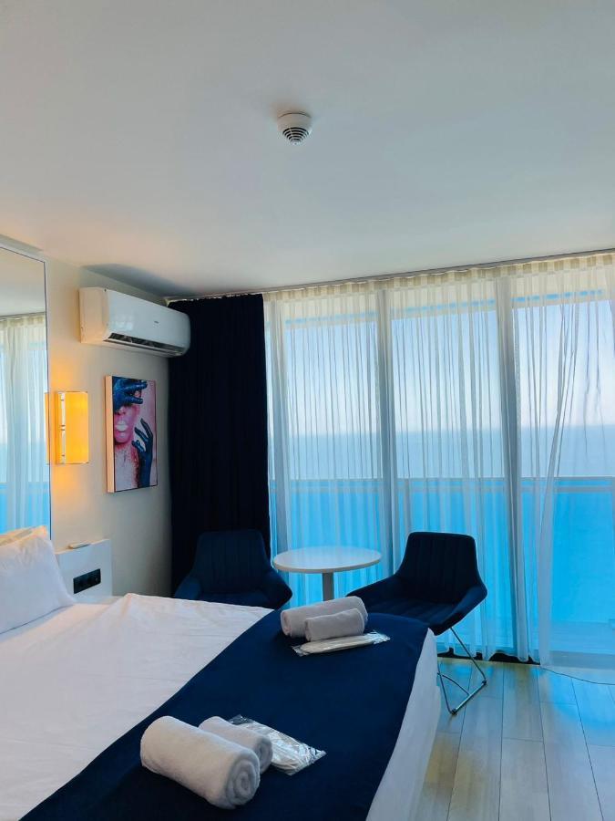 Orbi City Sea Side & Sea View Apartments 巴统 外观 照片
