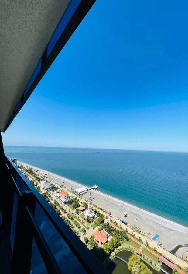 Orbi City Sea Side & Sea View Apartments 巴统 外观 照片