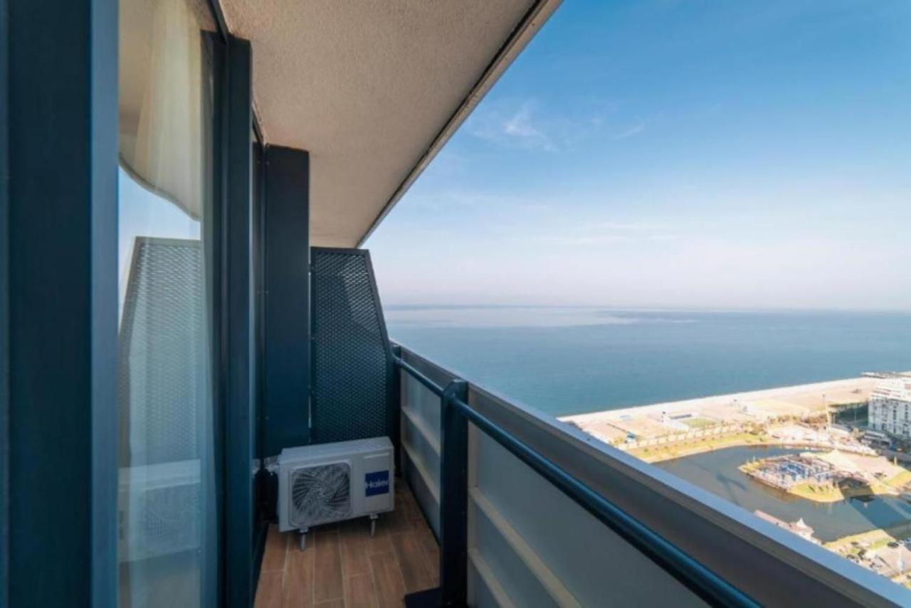 Orbi City Sea Side & Sea View Apartments 巴统 外观 照片