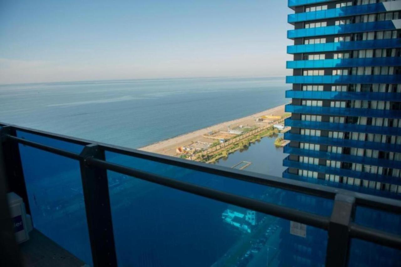 Orbi City Sea Side & Sea View Apartments 巴统 外观 照片